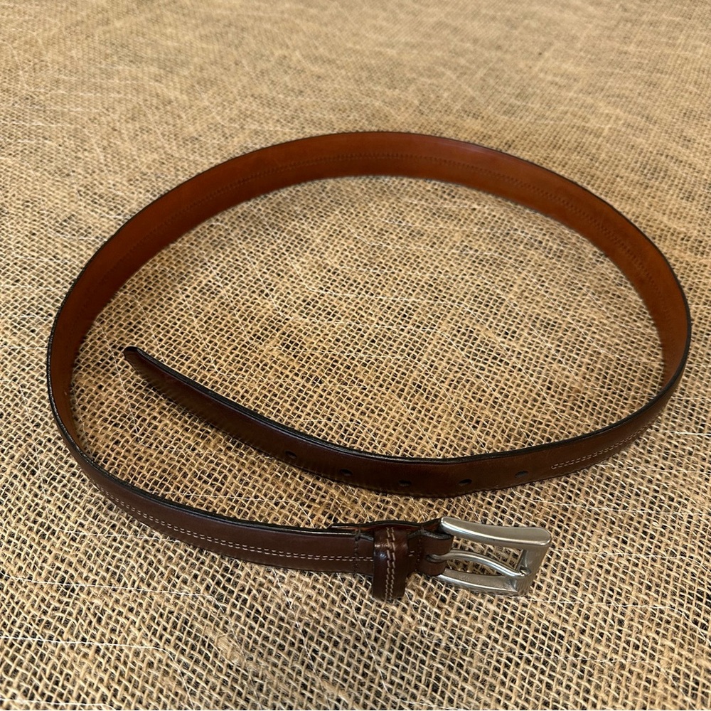 Coach Classic Rich Brown Leather Belt with‎ Silver Buckle & tan stitching detail